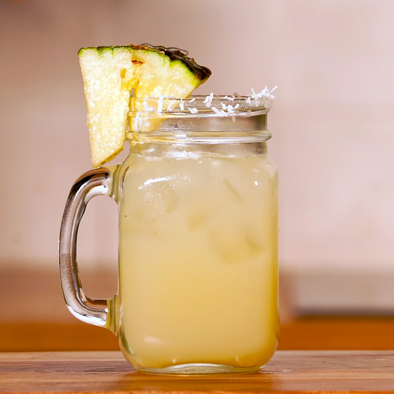 Fresh Pineapple Juice Cocktail
