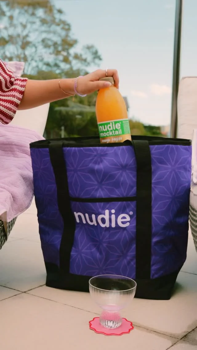 That feeling when your cooler bag is cooler than everyone else's 🧊✨⁠
Don't forget you can be in the running to win one of these bad boys! Enter to win 1 of 3 mocktail packs at the link in bio.